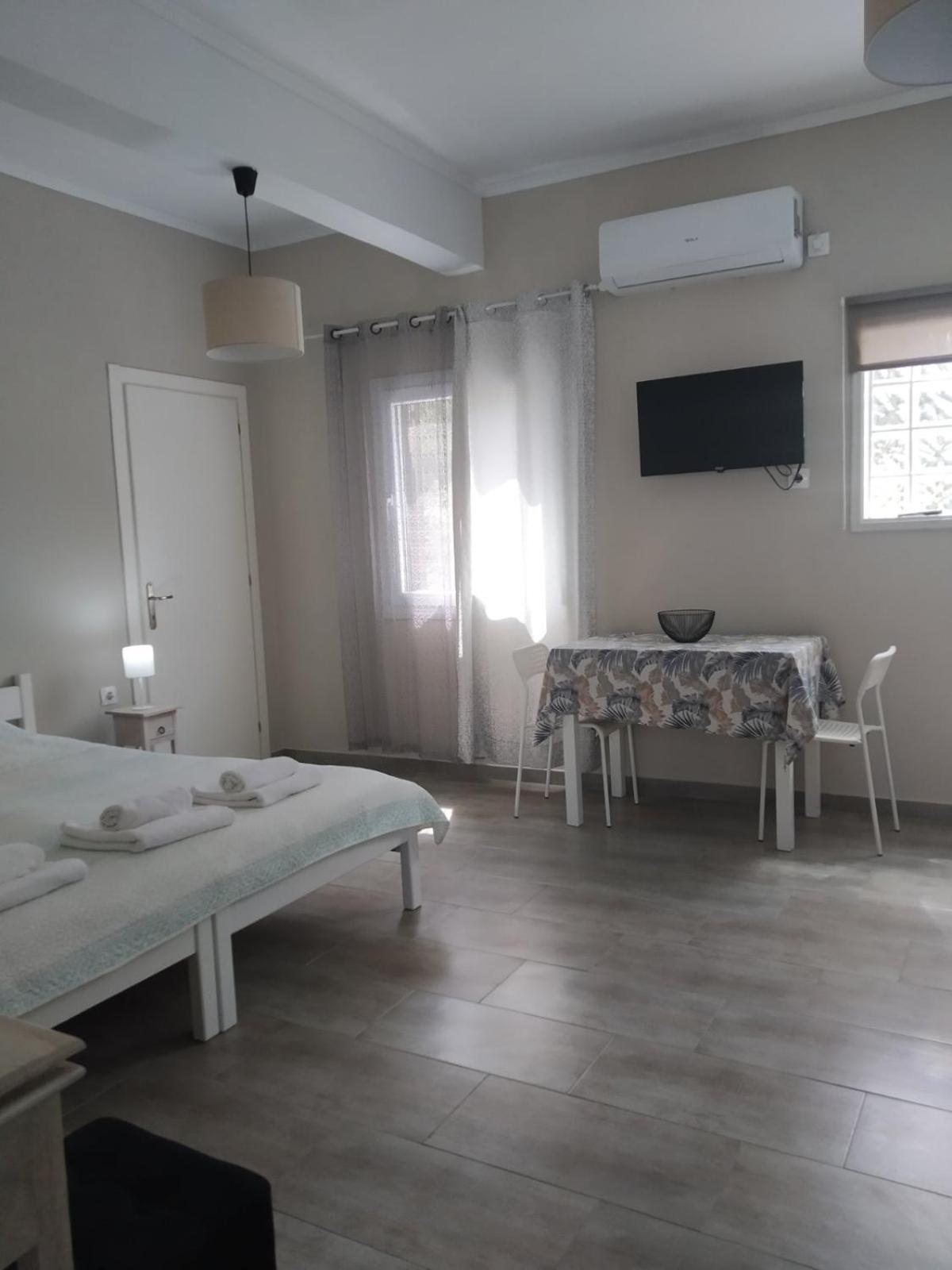 Trousas Apartments Roda  Buitenkant foto